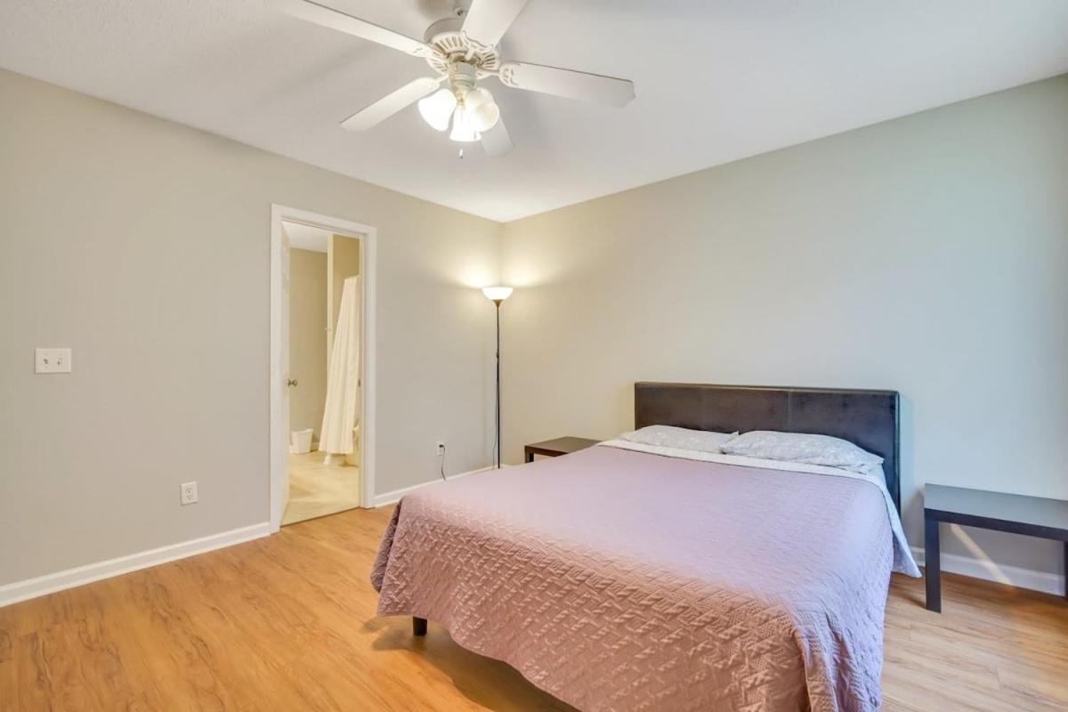 Charming Gray Home- 5 Mins From Gsu! 斯泰茨伯勒 外观 照片